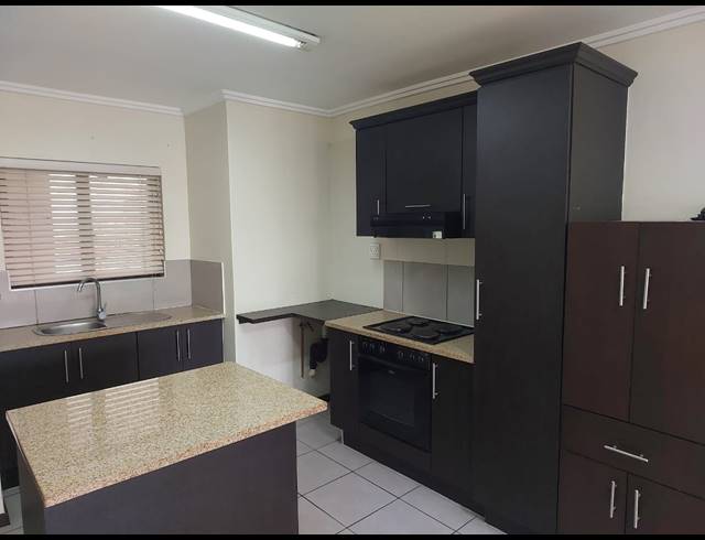 2 BEDROOM FLAT SOLD IN SHERWOOD